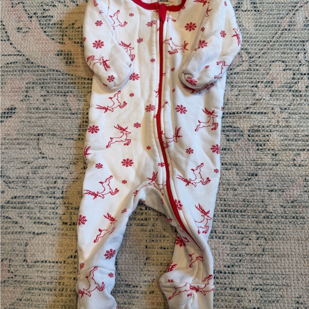 Christmas Onesies & Sleeper Bundle – 0–3 Months, Good Condition - Picture 11 of 12
